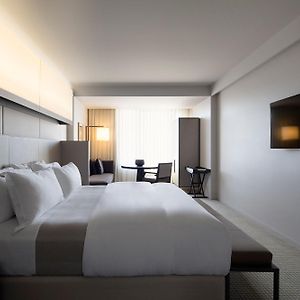 King Room Realm